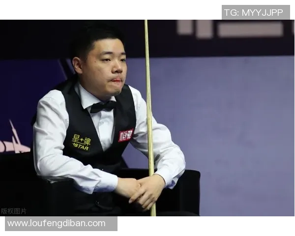 丁俊晖与颜丙涛激战正酣赛况分析与精彩瞬间回顾