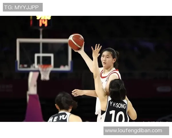 山东女篮与沈阳女篮激战正酣谁能在赛场上笑到最后