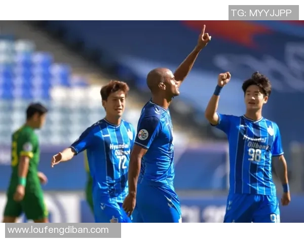 棉农与柏斯波利斯激战正酣比分揭晓精彩瞬间回顾 棉农与柏斯波利斯激战正酣比分揭晓精彩瞬间回顾